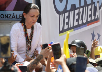 La líder de la oposición venezolana, María Corina Machado, durante un acto en Caracas. Foto: Ronald Peña R. / EFE.