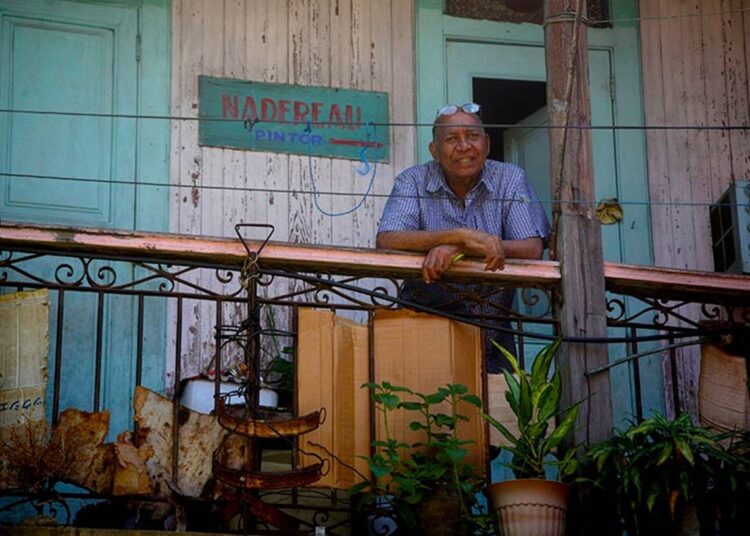 El poeta y pintor santiaguero Efraín Nadereau Maceo, fallecido el 26 de agosto de 2024 en Santiago de Cuba. Foto: Tomada de Claustrofobia Promociones Literarias / Archivo.