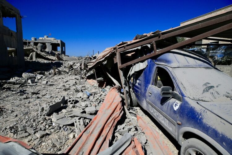 Destrucción en la aldea libanesa de Saksakiyeh por la aviación de Israel. Foto: Stringer / EFE.