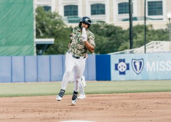 Ernesto Martínez Jr. ha demostrado ser un pelotero de varias herramientas en las Ligas Menores de Estados Unidos. Foto: Biloxi Shuckers.