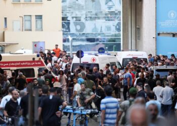 Miles de heridos colapsaron las salas de urgencias de hospitales libaneses. Foto:  France 24.