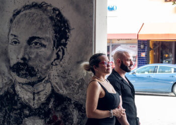 José Martí, en la Calle Ocho, en La Pequeña Habana, en Miami. Foto: Kaloian.