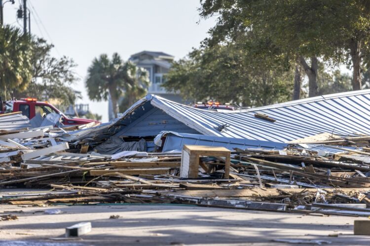 Daños del huracán Helene en Cedar Key, Florida. Foto: CRISTOBAL HERRERA-ULASHKEVICH/EFE/EPA.