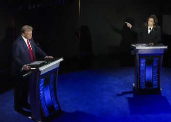 Debate presidencial entre la demócrata Kamala Harris y el republicano Donald Trump, organizado por ABC News en el Centro Nacional de la Constitución en Filadelfia, Estados Unidos, el 10 de septiembre de 2024. Foto: Demetrius Freeman / POOL / EFE.