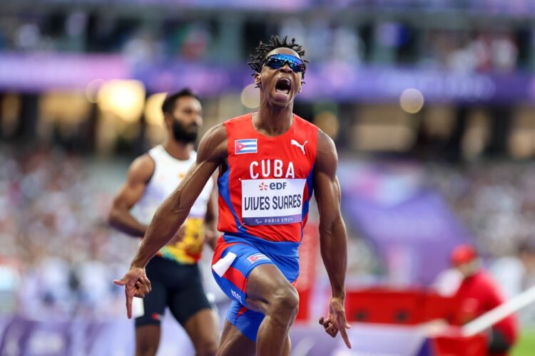 Yamel Luis Vives compite en la final de 100 metros T44 del atletismo con sede en Estadio de Francia durante los Juegos Paralìmpicos París 2024, el 1 de Agosto de 2024 en Paris. FOTO: Calixto N. Llanes/Periódico JIT.