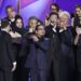 El elenco y el equipo de "Shogun" reciben el premio Emmy a la 'Mejor Serie Dramática' durante la 76 ceremonia anual de premios Emmy celebrada en el Peacock Theatre de Los Ángeles, California, EE.UU., el 15 de septiembre de 2024. Foto: Caroline Brehman / EFE.