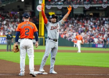 Andy Ibáñez fue el héroe de los Tigers, que eliminaron a los Astros. Foto: Alex Bierens de Haan/MLB Photos.