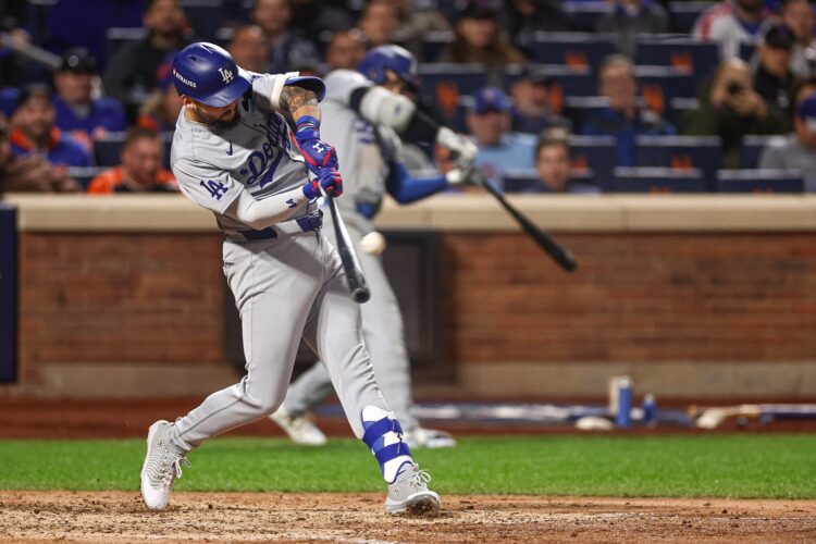 El cubano Andy Pagés bombardeó al picheo de los Mets en el quinto partido de la Serie de Campeonato de la Liga Nacional. Foto: RTHK.