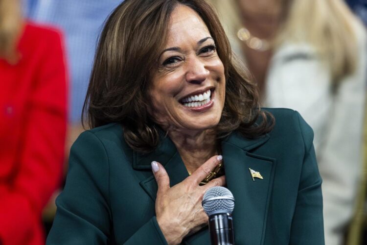 Kamala Harris en un mitin suyo en Malvern, Pennsylvania, 21 de octubre, 2024. Foto: EFE/EPA/JIM LO SCALZO.