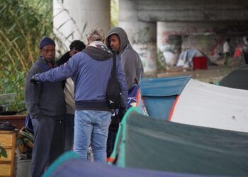 Migrantes ilegales en Italia. Foto: Alice Spagnolo/EFE/EPA.