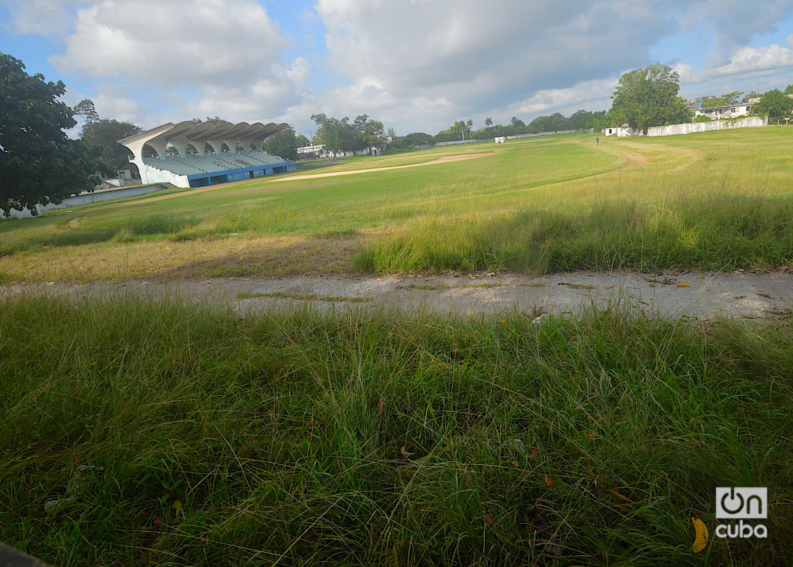 Centro deportivo Ciro Frías, Calzada de Bejucal, municipio Arroyo Naranjo. Foto: Otmaro Rodríguez.