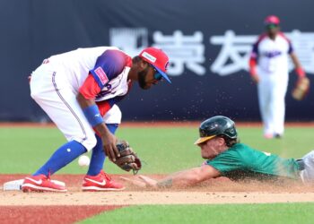 Cuba derrotó a Australia en su tercera presentación del Premier 12 con ajustada pizarra de 4-3. Foto: Tomada de JIT.