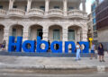 Exposición de la XV Bienal de La Habana en la zona del malecón habanero. Foto: Otmaro Rodríguez.