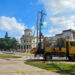 Trabajos de restauración eléctrica en La Habana tras los daños causados por el huracán Rafael. Foto: Otmaro Rodríguez.