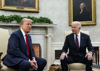 Trump y Biden en la Casa Blanca el pasado 13 de noviembre. Foto: EFE/EPA/AL DRAGO / POOL.