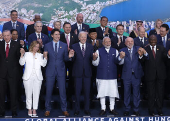 El G20 finalizó este martes su cumbre anual en Río de Janeiro después de dos jornadas de debates sobre cómo erradicar el hambre, la reforma de los organismos internacionales y la crisis climática. Foto: EFE/Antonio Lacerda.