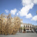 Fotografía de la obra "Nube de madera" del artista alemán Martin Steinert. Foto: Yander Zamora/EFE.