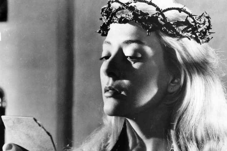 Pinal en "Viridiana", de Luis Buñuel. Foto: @Telerama