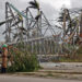 Trabajadores junto a una torre de energía caída tras el paso del huracán Rafael. Foto: Ernesto Mastrascusa/EFE.