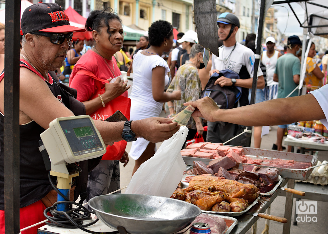 Feria en La Habana, el último fin de semana de 2024. Foto: Otmaro Rodríguez.