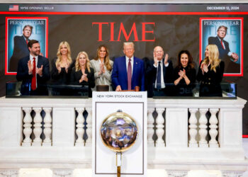 Trump en Bolsa de Valores de Nueva York Foto: EFE/ New York Stock Exchange.