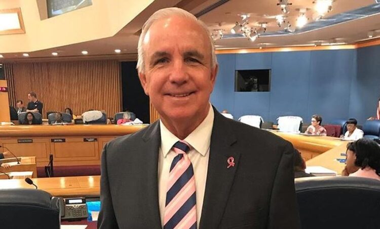 El legislador (r) Carlos Giménez. Foto: Instagram.