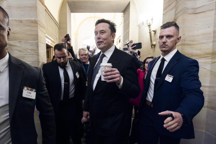 Elon Musk en el Capitolio, 5 de diciembre, 2024. Foto: EFE/EPA/JIM LO SCALZO.