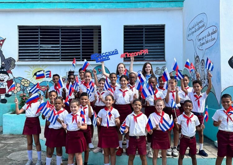 Alumnos cubanos aprenden ruso gracias al Programa Internacional "Embajadores de la lengua rusa por el mundo". Foto: Tatiana Goncharova.