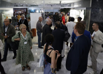 Asistentes a la inauguración del 45 Festival Internacional de Nuevo Cine Latinoamericano este jueves, en La Habana. Foto: Ernesto Mastrascusa/Efe.