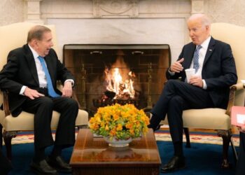 Reunión entre el presidente Joe Biden y el líder opositor venezolano Edmundo González Urrutia, en la Casa Blanca, el 6 de enero de 2025. Foto: Oficina de prensa de Edmundo González / EFE.