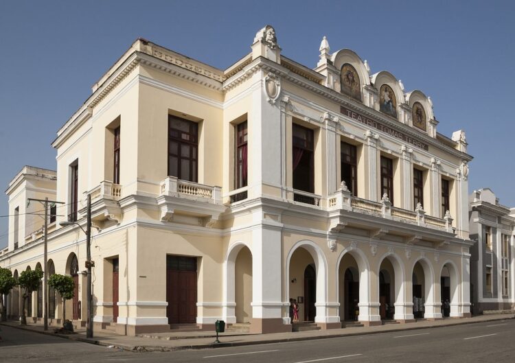 Teatro Terry, Cienfuegos. Foto: Wikimedia Commons.