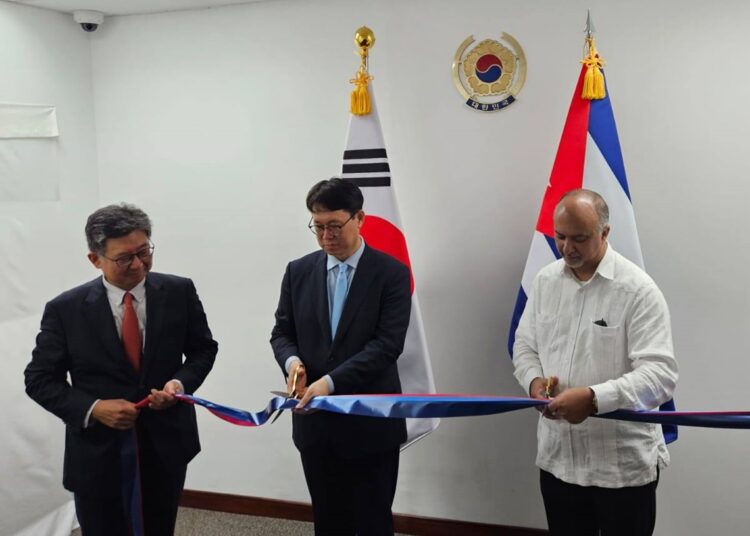 Apertura de la Embajada de Corea del Sur en La Habana. Foto: Tomada del perfil en X de Carlos M. Pereira, Director General de Asuntos Bilaterales de la Cancillería cubana.