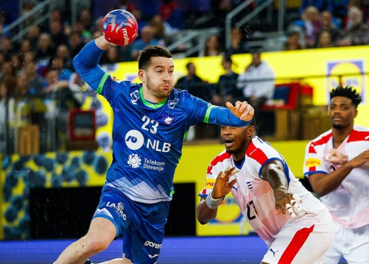 Partido entre Cuba y Eslovenia en el Campeonato Mundial de Balomnano Masculino de 2025, ganado ampliamente por los europeos con pizarra de 41-19. Foto: Federación Internacional de Balonmano (IHF).