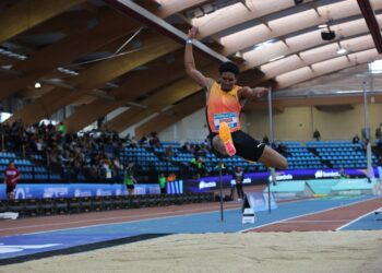 Alejandro Parada ganó la medalla de bronce en el Campeonato Nacional español de pista cubierta. Foto: Héctor Montero.