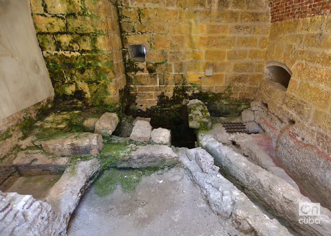 Esta área del Castillo de Atarés era de servicio y una red de canales. Foto: Otmaro Rodríguez.