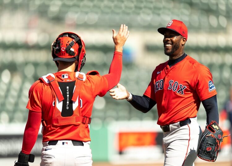 Aroldis Chapman se apuntó la primera victoria de los Red Sox en la presente temporada. Foto: Boston Red Sox.