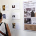 Personas asisten a la exposición de fotografías y dibujos científicos del español Nobel en Fisiología o Medicina, Santiago Ramón y Cajal. Foto: Ernesto Mastrascusa/EFE.